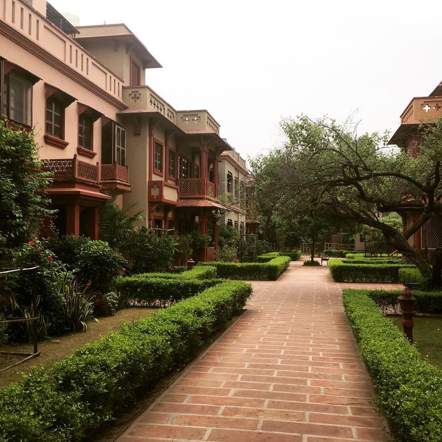 Mvt Guesthouse & Restaurant Vrindāvan 외부 사진