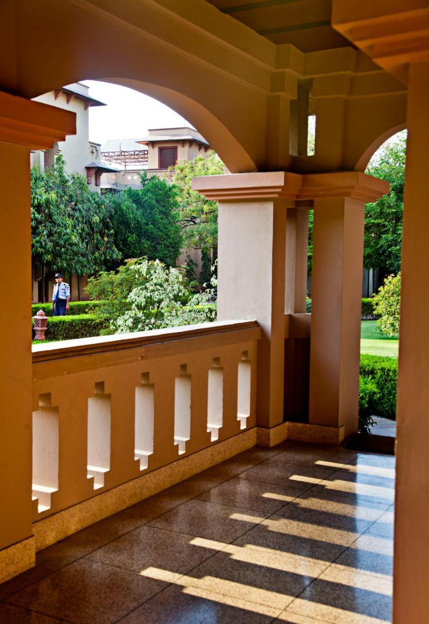 Mvt Guesthouse & Restaurant Vrindāvan 외부 사진